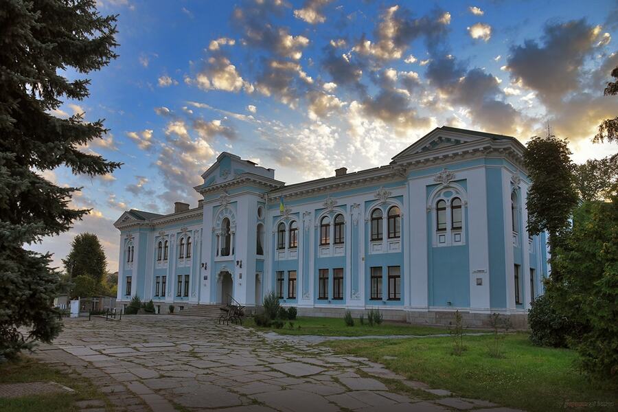 Краєзнавчий