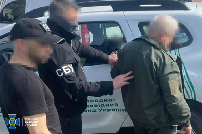Нічний домашній арешт
