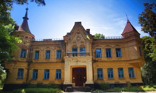 Палац Уварової у Турчинівці: Історія та цікаві факти